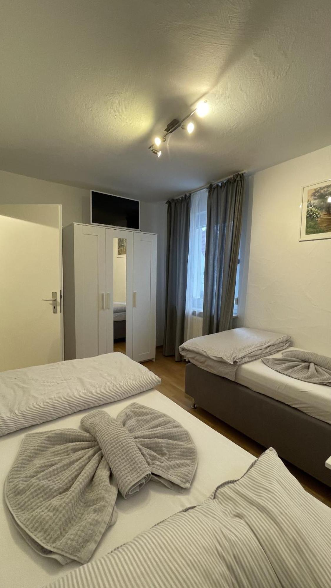 Fewo Reutlingen Heinestrasse ภายนอก รูปภาพ